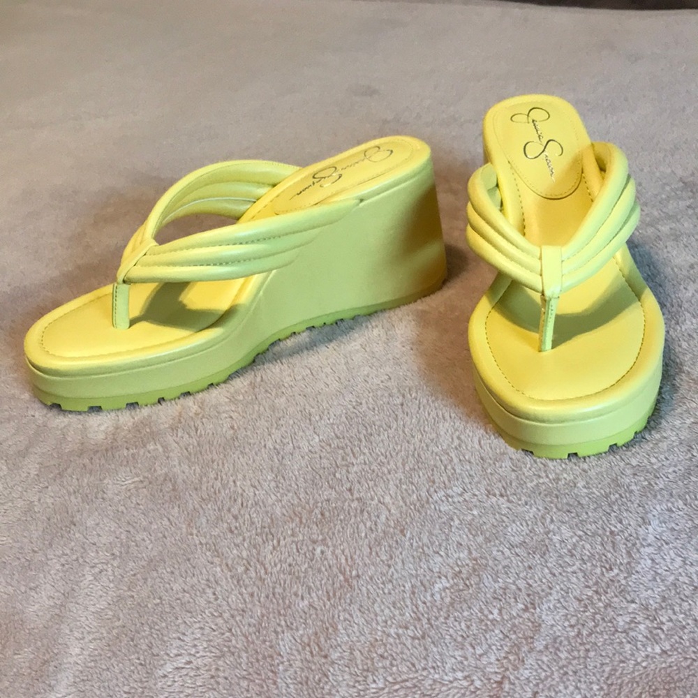 Jessica Simpson yellow Kemnie wedge platform sandals size 8
